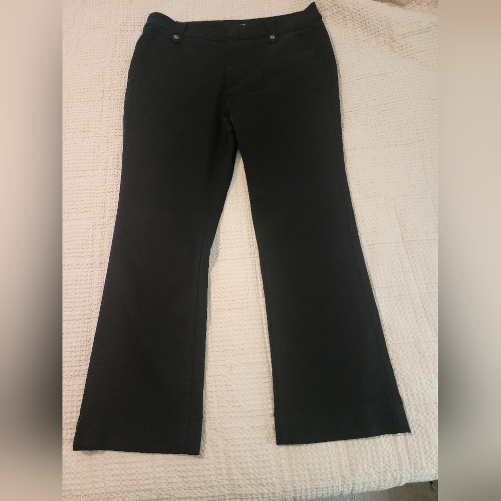 Sonoma Women's Black Bootcut Chino Pants Sz 18 Minimalist Grunge Goth Western